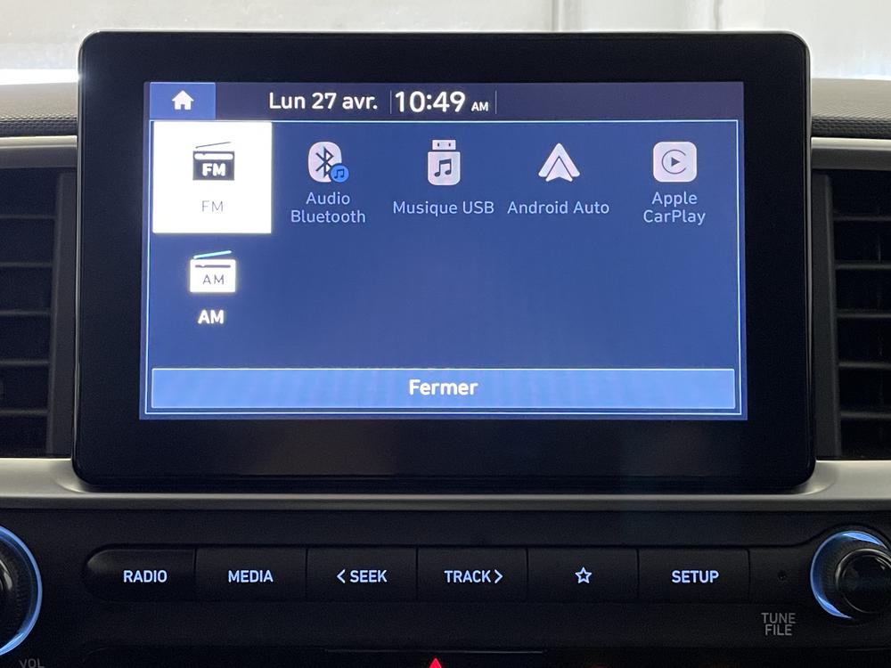 Hyundai Venue Essential 2023 d&rsquo;occasion à vendre - 21
