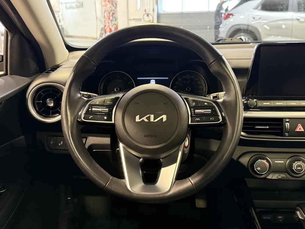 Kia Forte GT-LINE 2022 d&rsquo;occasion à vendre - 18