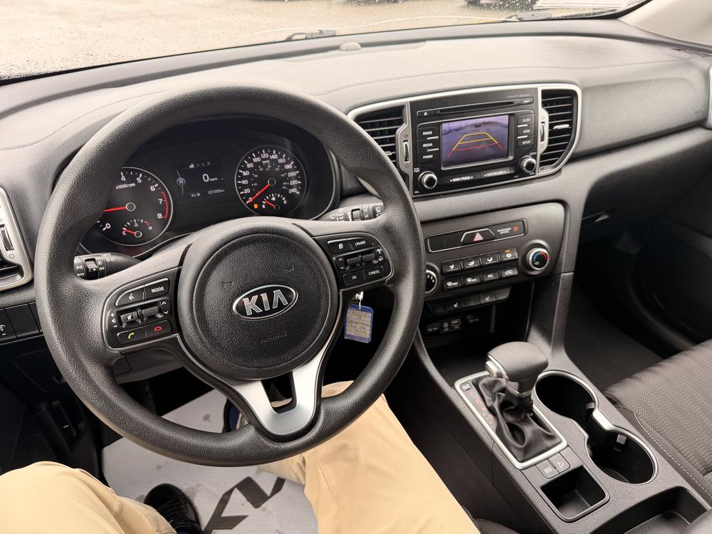 Kia Sportage LX FWD 2018 d&rsquo;occasion à vendre - 29