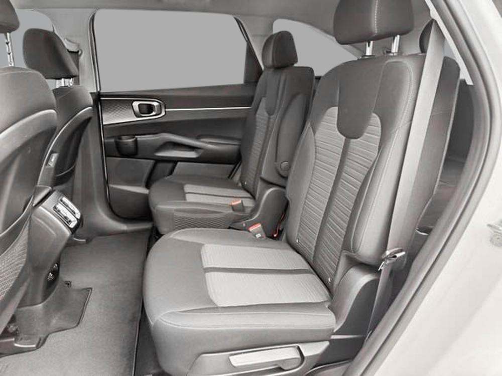 Kia Sorento hybride LX AWD 2023 d&rsquo;occasion à vendre - 32
