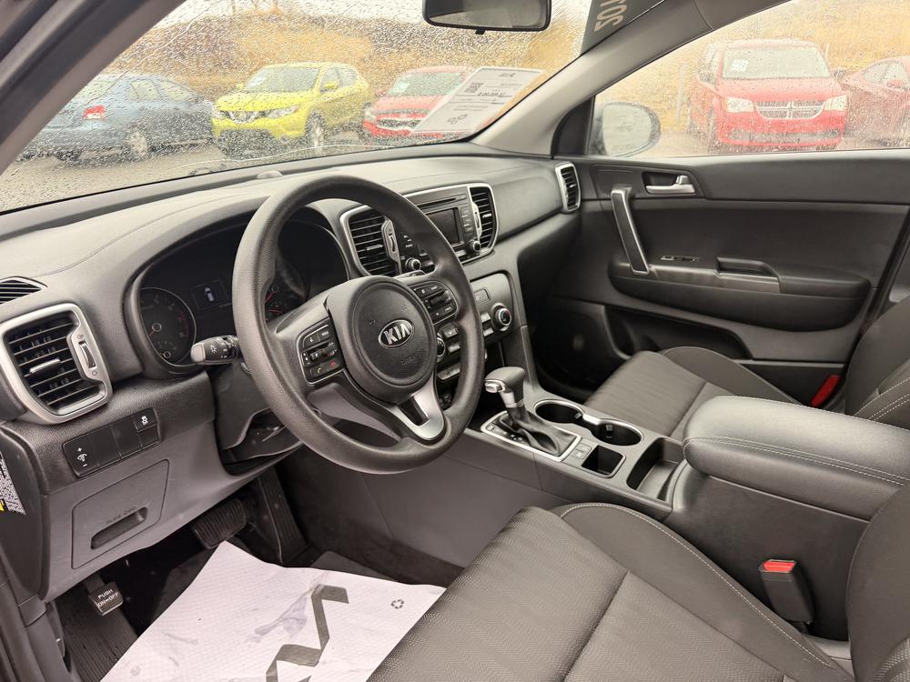 Kia Sportage LX FWD 2018 d&rsquo;occasion à vendre - 17