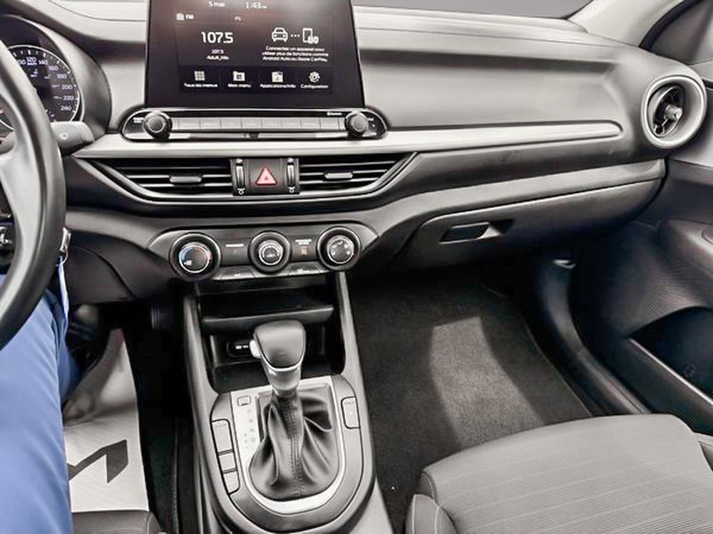 Kia Forte LX 2021 d&rsquo;occasion à vendre - 31