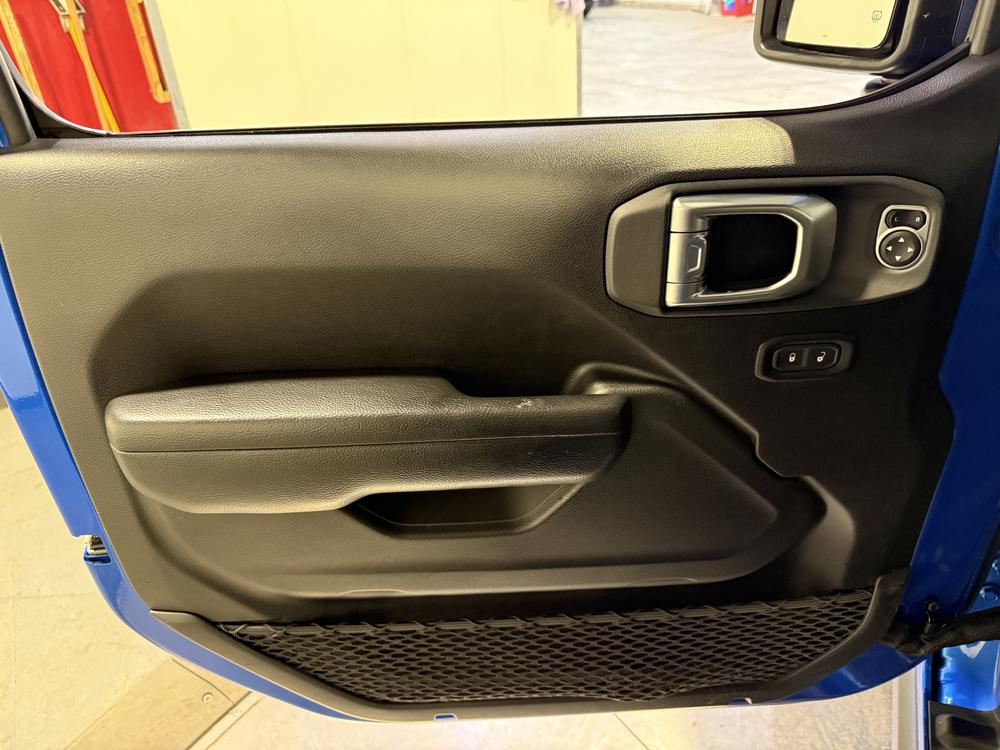 Jeep Wrangler WILLYS (MODIFICATIONS A VENIR) 2023 d&rsquo;occasion à vendre - 13