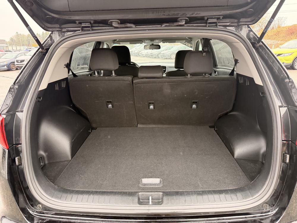 Kia Sportage LX FWD 2018 d&rsquo;occasion à vendre - 31