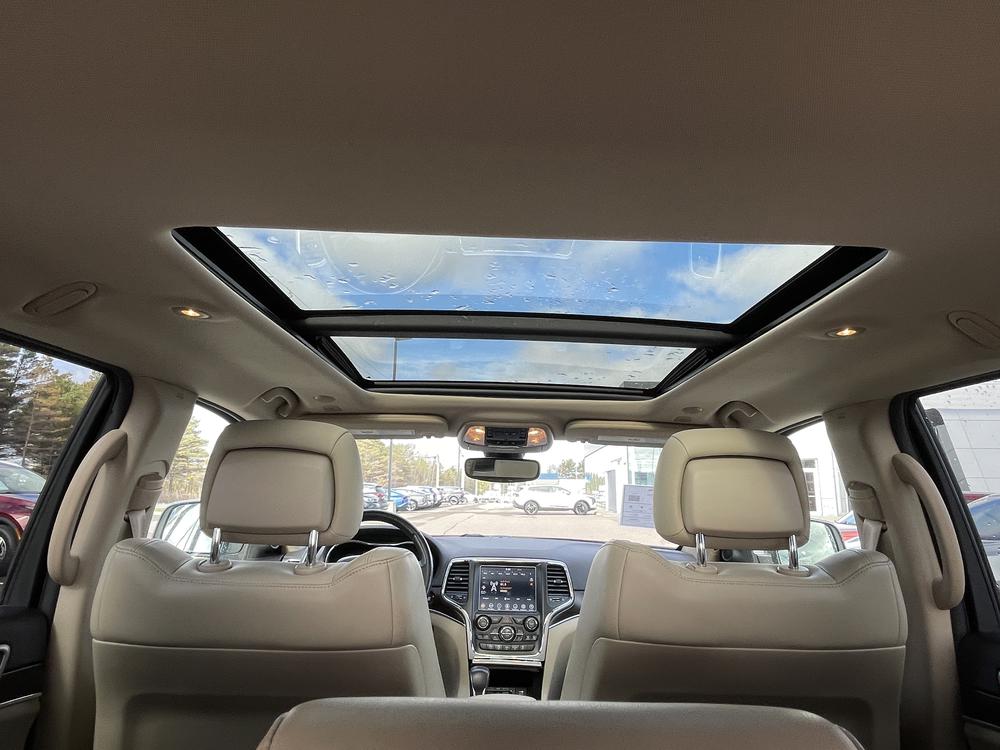 Jeep Grand Cherokee LIMITED 2018 d&rsquo;occasion à vendre - 29