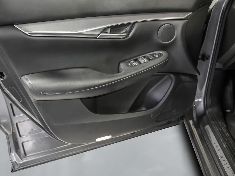 INFINITI QX50 PURE 2023 d&rsquo;occasion à vendre - 13