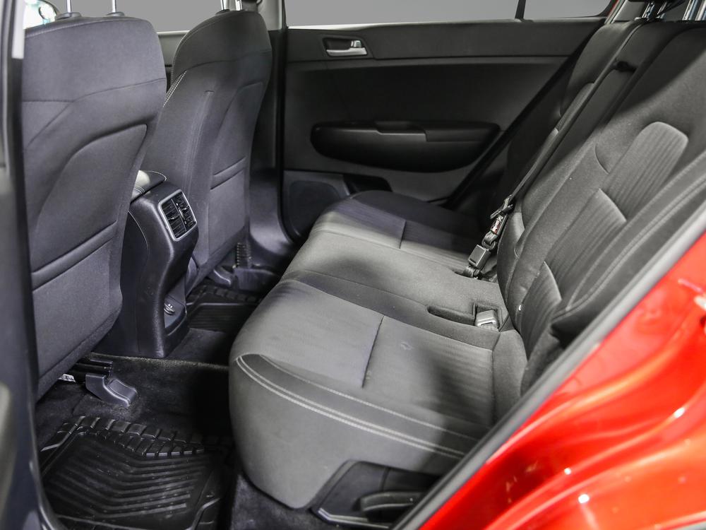 Kia Sportage LX 2021 d&rsquo;occasion à vendre - 32