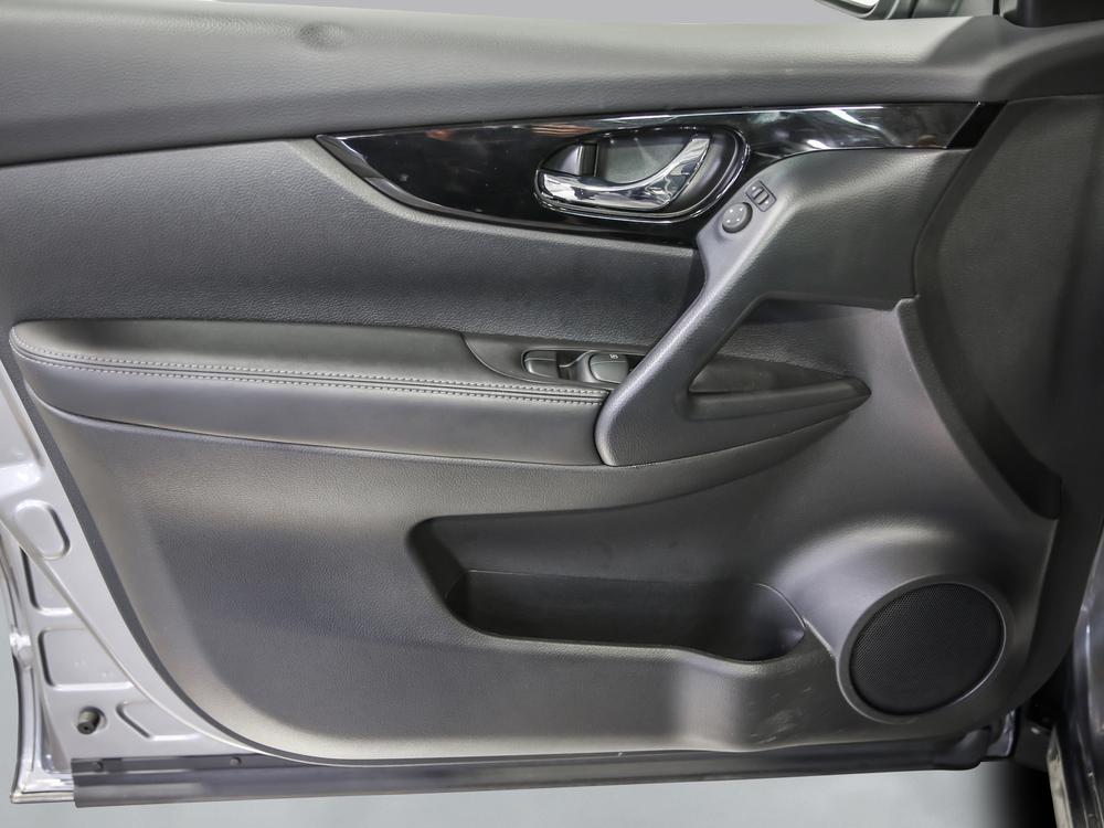 Nissan Qashqai SV 2023 d&rsquo;occasion à vendre - 13