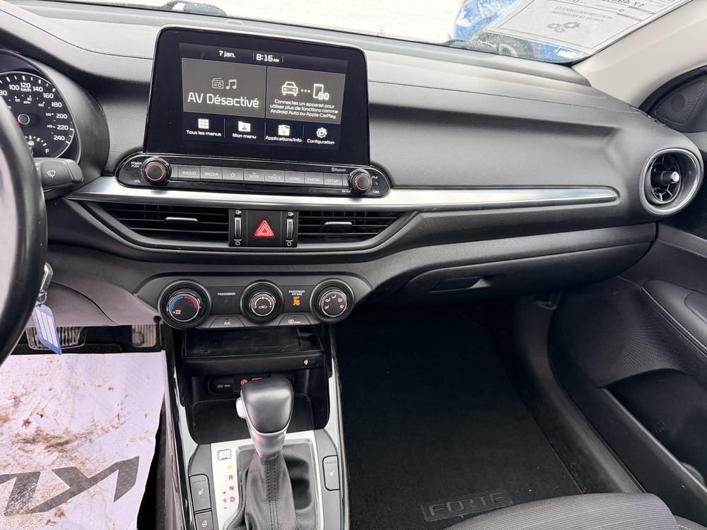 Kia Forte 2020 Blanc usage à vendre Kia Forte 2020 Blanc usage à vendre