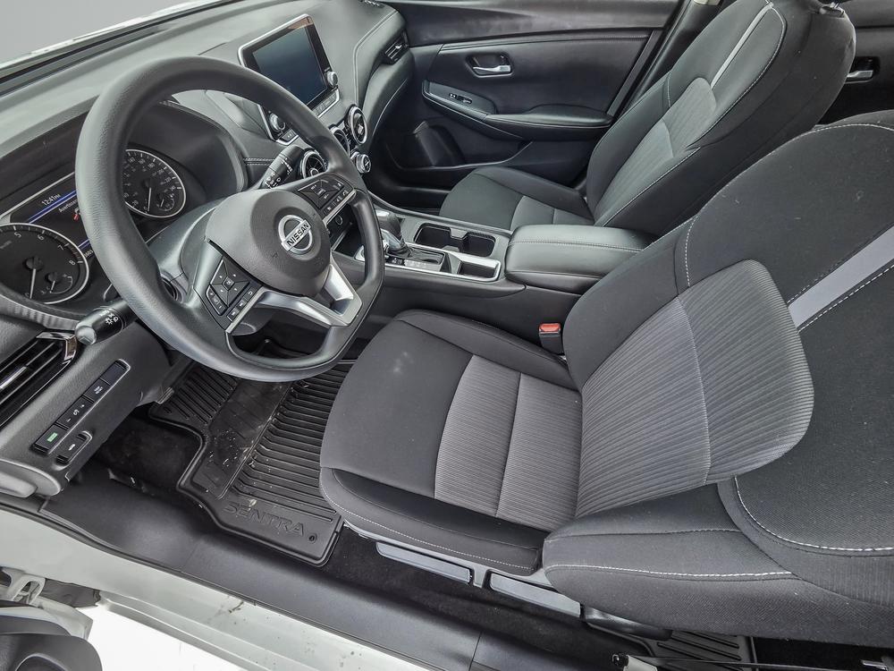 Nissan Sentra SV 2023 d&rsquo;occasion à vendre - 16