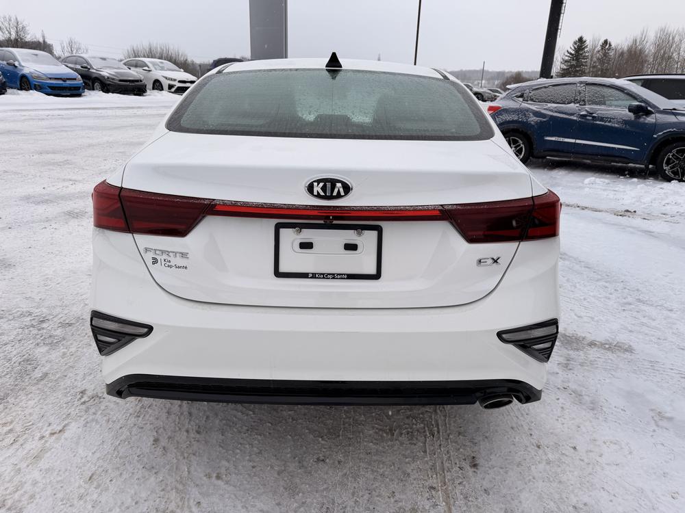Kia Forte 2020 Blanc usage à vendre Kia Forte 2020 Blanc usage à vendre