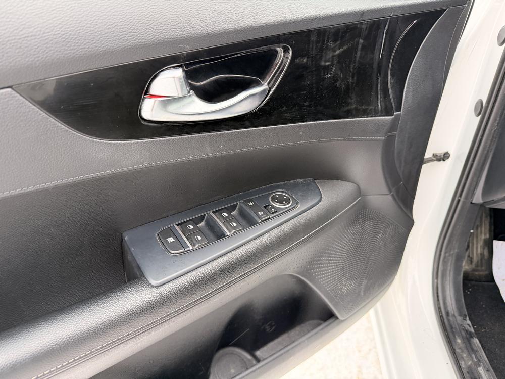 Kia Forte 2020 Blanc usage à vendre Kia Forte 2020 Blanc usage à vendre