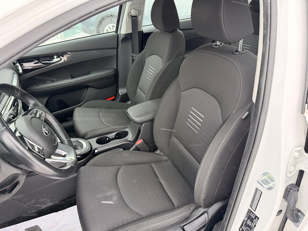 Kia Forte 2020 Blanc usage à vendre Kia Forte 2020 Blanc usage à vendre
