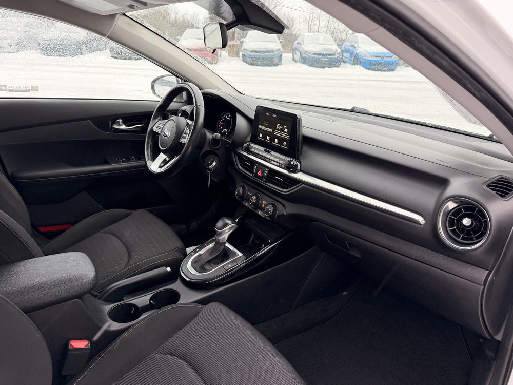 Kia Forte 2020 Blanc usage à vendre Kia Forte 2020 Blanc usage à vendre