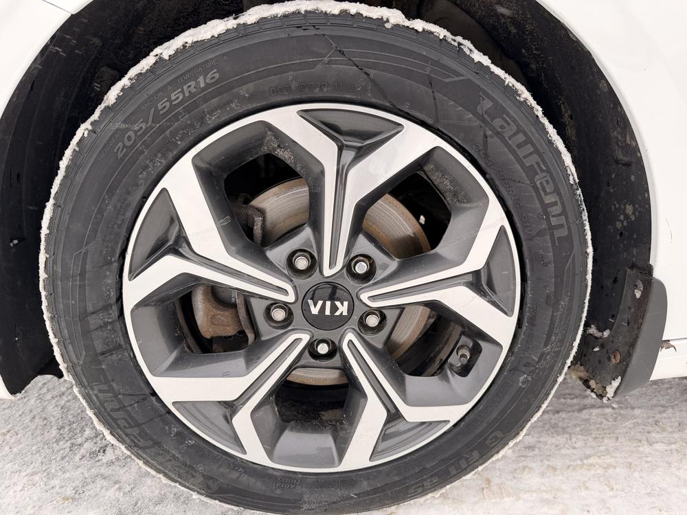 Kia Forte 2020 Blanc usage à vendre Kia Forte 2020 Blanc usage à vendre