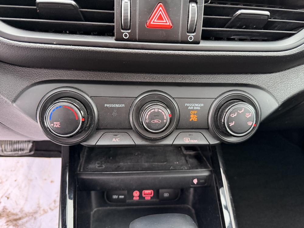 Kia Forte 2020 Blanc usage à vendre Kia Forte 2020 Blanc usage à vendre