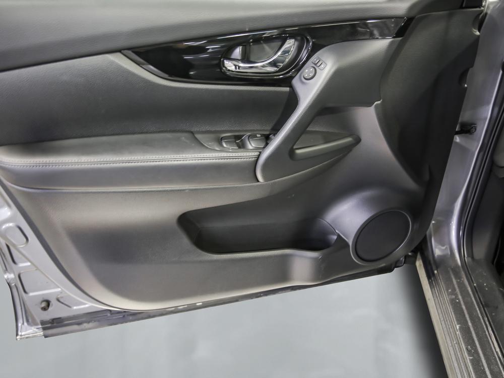 Nissan Qashqai SV 2023 d&rsquo;occasion à vendre - 13