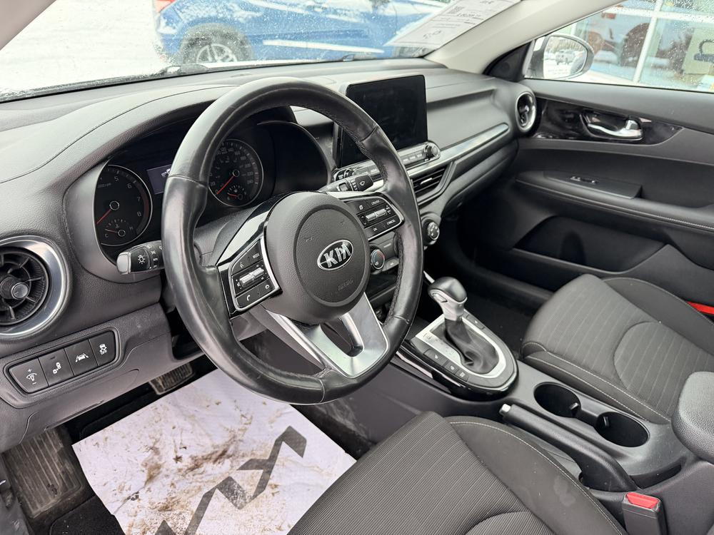 Kia Forte 2020 Blanc usage à vendre Kia Forte 2020 Blanc usage à vendre