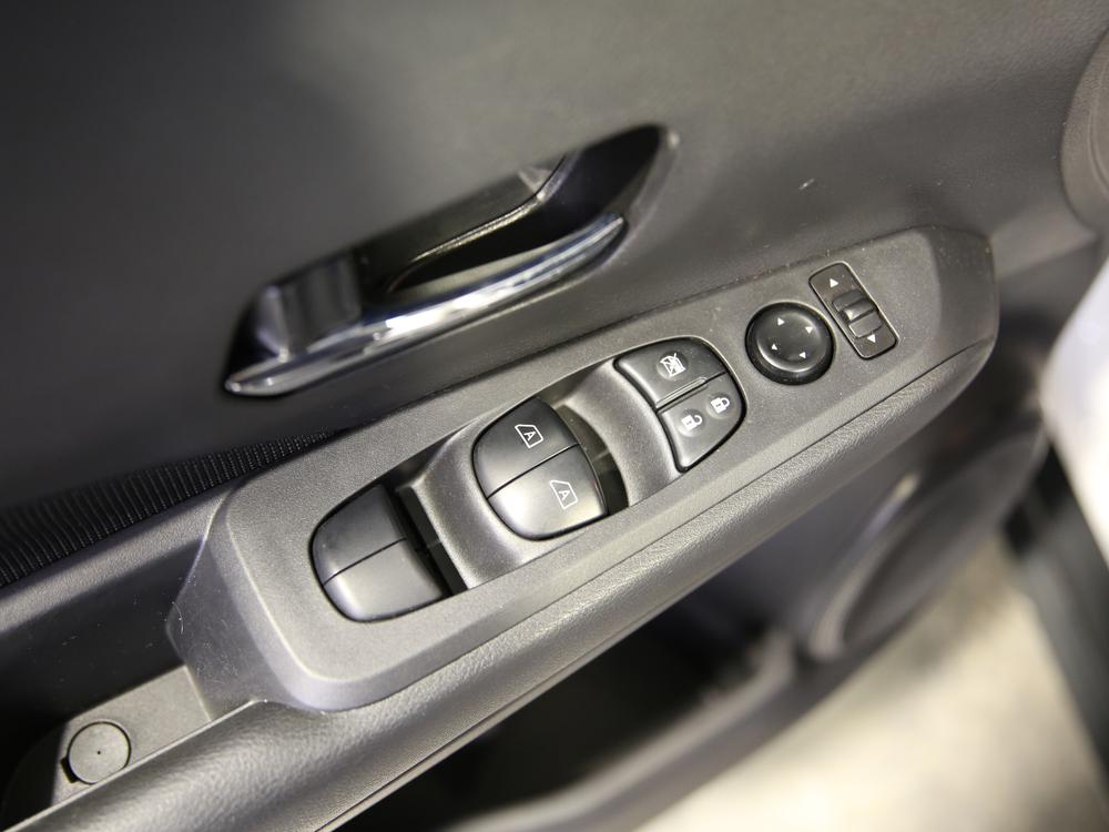 Nissan Kicks SV 2021 d&rsquo;occasion à vendre - 14