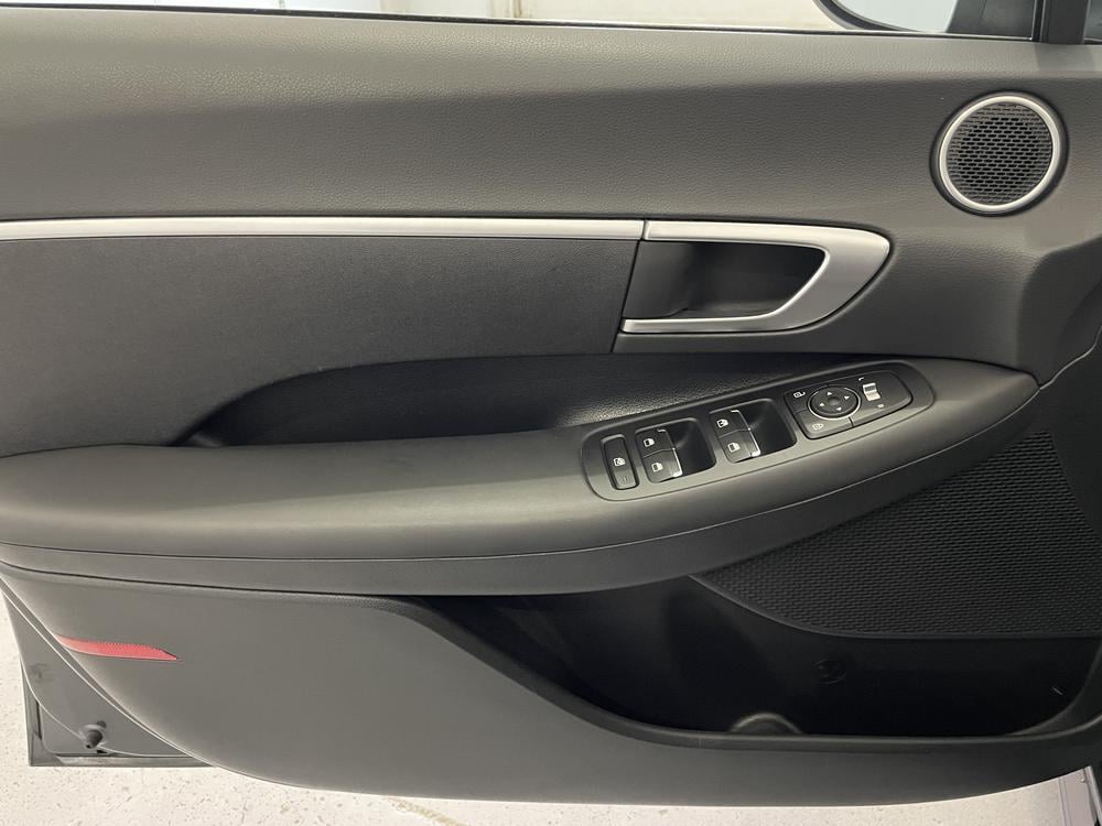 Hyundai Sonata Preferred 2023 d&rsquo;occasion à vendre - 12