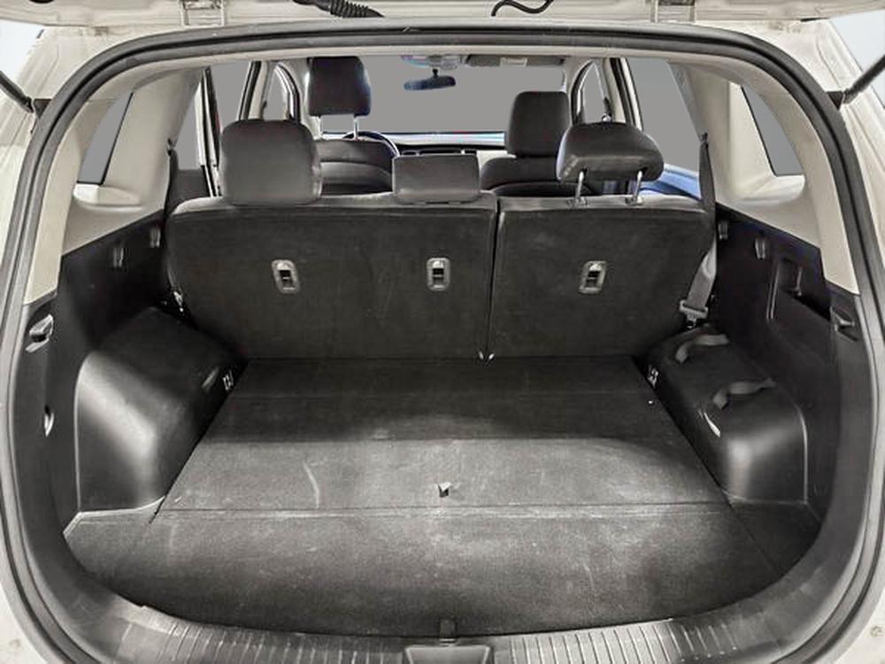 Kia Rondo LX 2014 d&rsquo;occasion à vendre - 29