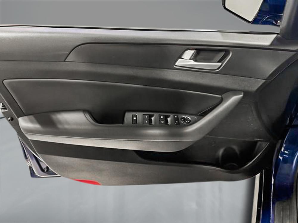 Hyundai Sonata 2016 Bleu usage à vendre Hyundai Sonata 2016 Bleu usage à vendre