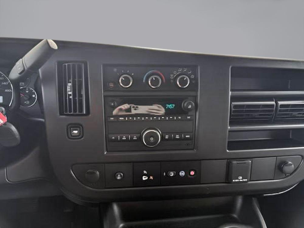 Chevrolet Fourgonnette Express utilitaire 2500 WORK VAN 2024 d&rsquo;occasion à vendre - 16