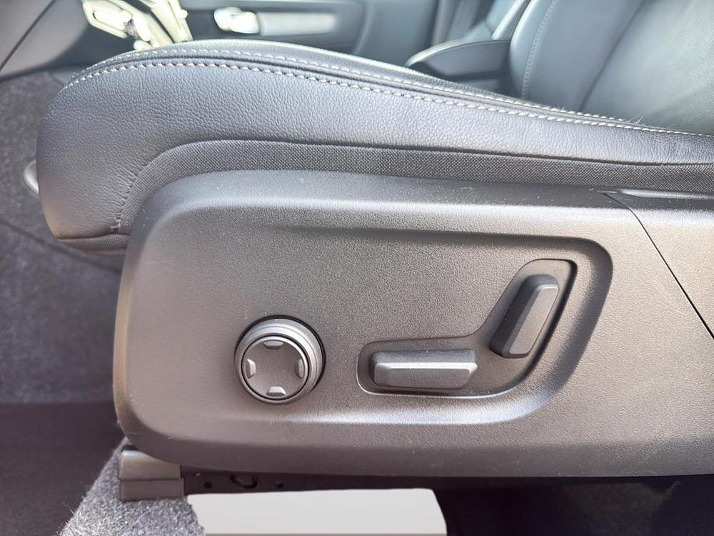 Volvo XC40 B5 CORE AWD 2025 d&rsquo;occasion à vendre - 14