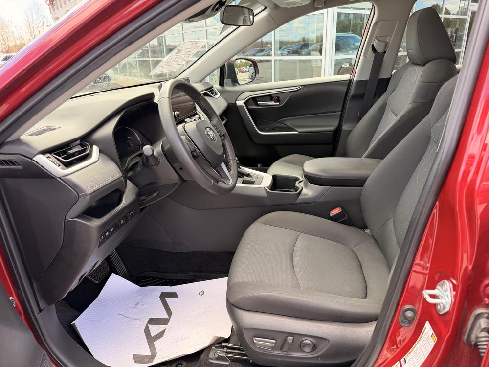 Toyota RAV4 XLE AWD 2024 d&rsquo;occasion à vendre - 16