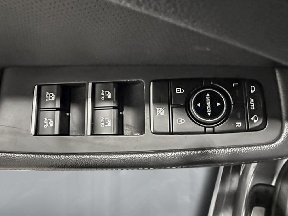 Hyundai Genesis Sedan 2015 Gris usage à vendre Hyundai Genesis Sedan 2015 Gris usage à vendre