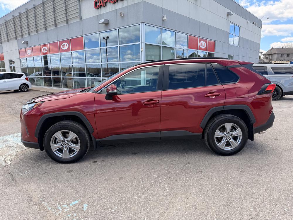 Toyota RAV4 XLE AWD 2024 d&rsquo;occasion à vendre - 4