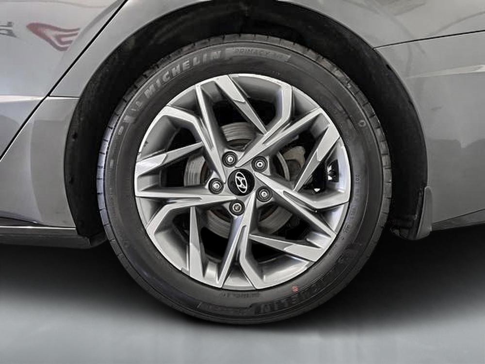 Hyundai Sonata Preferred 2023 d&rsquo;occasion à vendre - 8