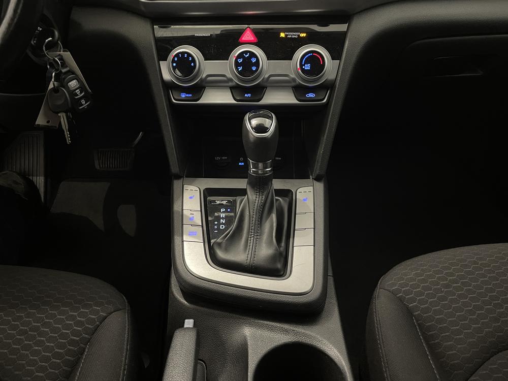 Hyundai Elantra Preferred 2019 d&rsquo;occasion à vendre - 26