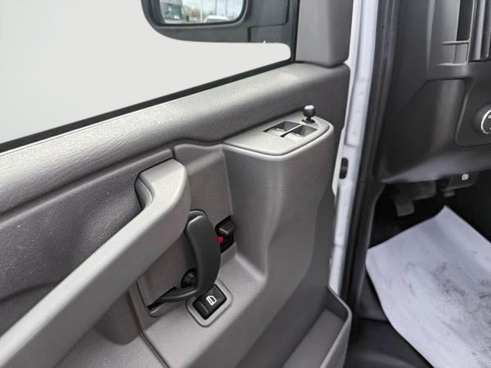 Chevrolet Fourgonnette Express utilitaire 2500 WORK VAN 2024 d&rsquo;occasion à vendre - 11