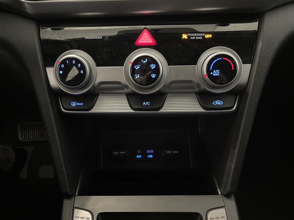 Hyundai Elantra Preferred 2019 d&rsquo;occasion à vendre - 24