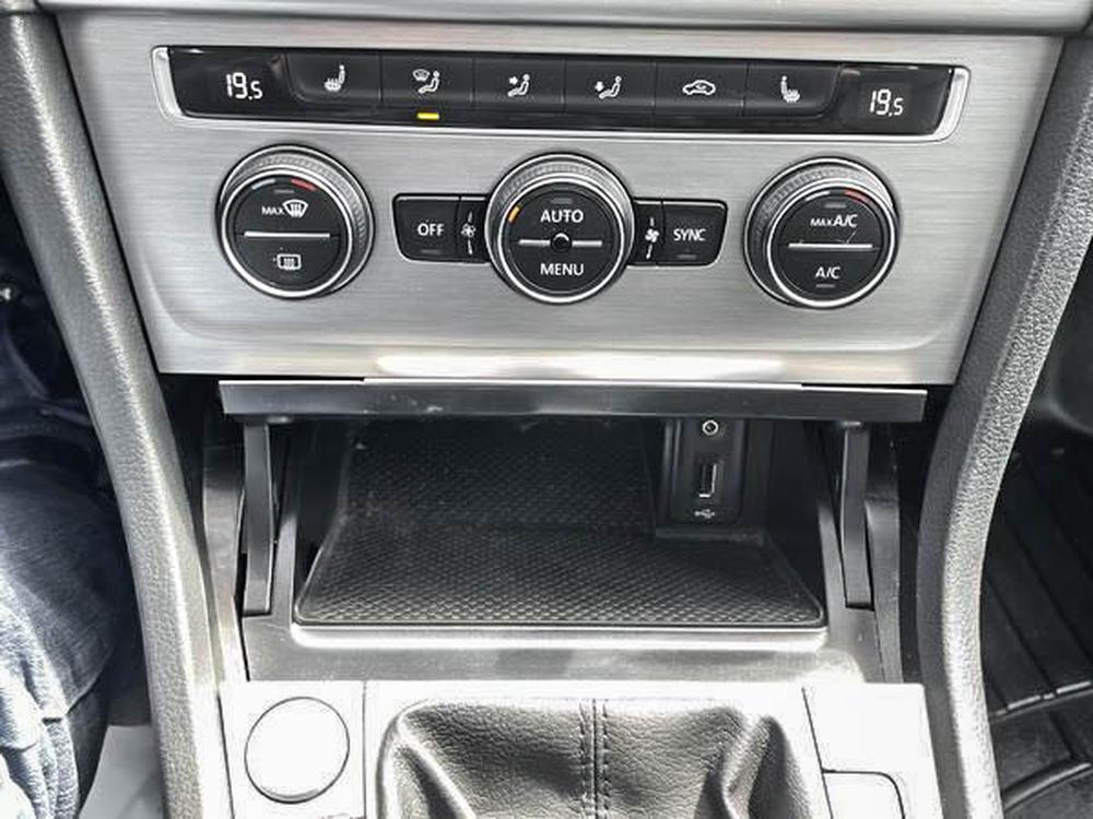 Volkswagen Golf Comfortline 2017 d&rsquo;occasion à vendre - 23