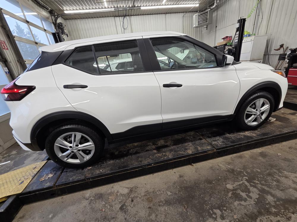 Nissan Kicks S 2023 d&rsquo;occasion à vendre - 2