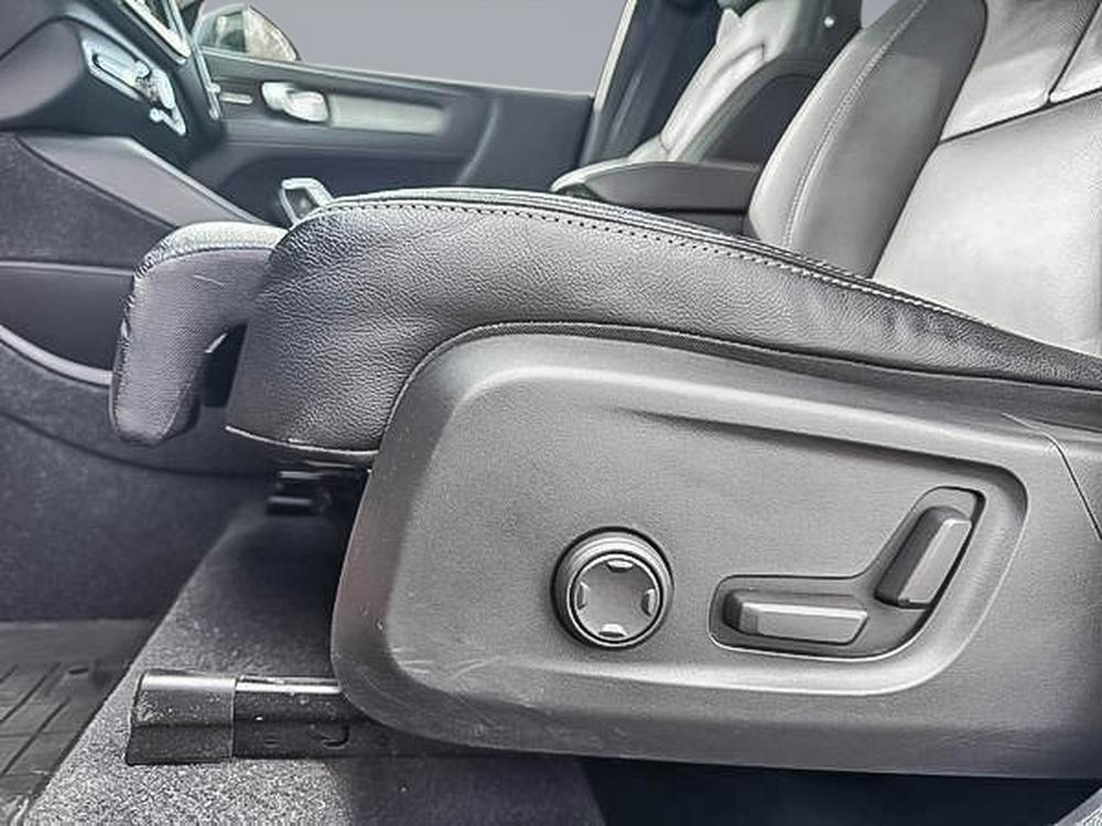 Volvo XC40 B5 ULTIMATE AWD DARK THEME 2024 d&rsquo;occasion à vendre - 13