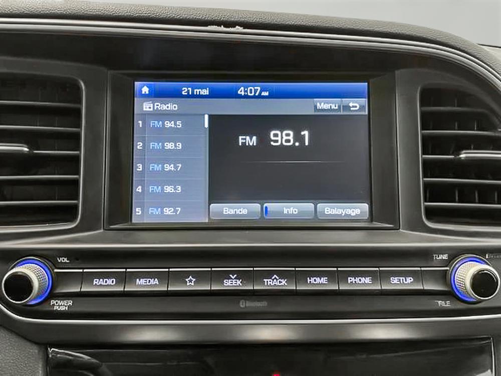 Hyundai Elantra Preferred 2020 d&rsquo;occasion à vendre - 22
