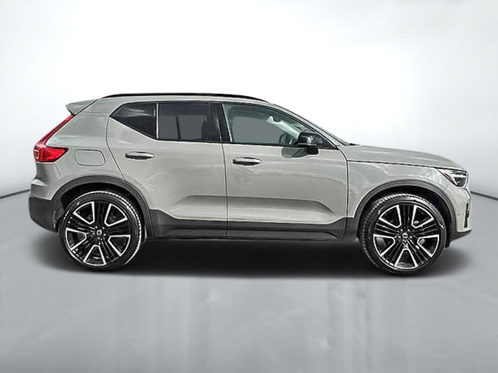 Volvo XC40 B5 ULTIMATE AWD DARK THEME 2024 d&rsquo;occasion à vendre - 4