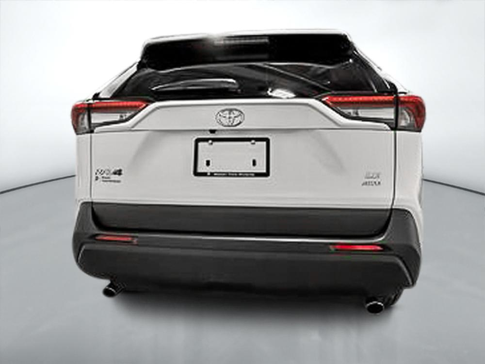 Toyota RAV4 LE 2024 d&rsquo;occasion à vendre - 4