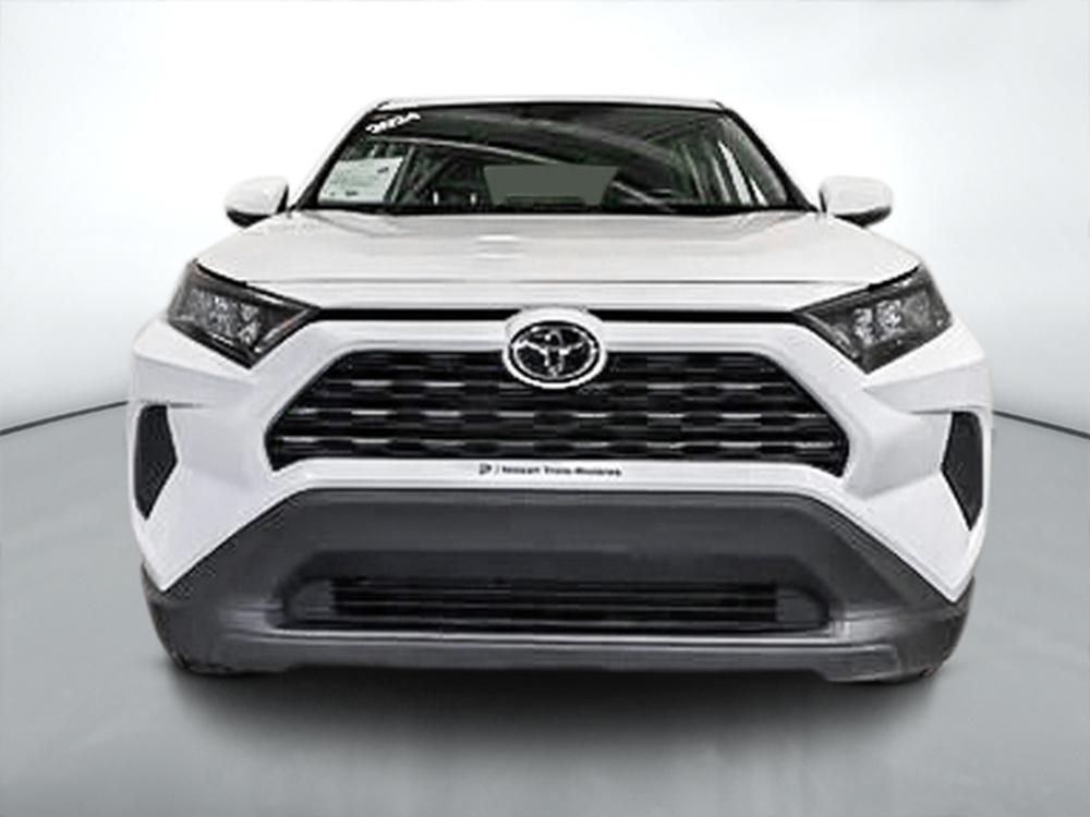 Toyota RAV4 LE 2024 d&rsquo;occasion à vendre - 9