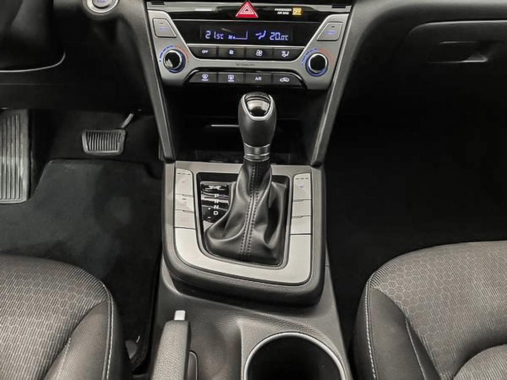 Hyundai Elantra GLS 2017 d&rsquo;occasion à vendre - 28