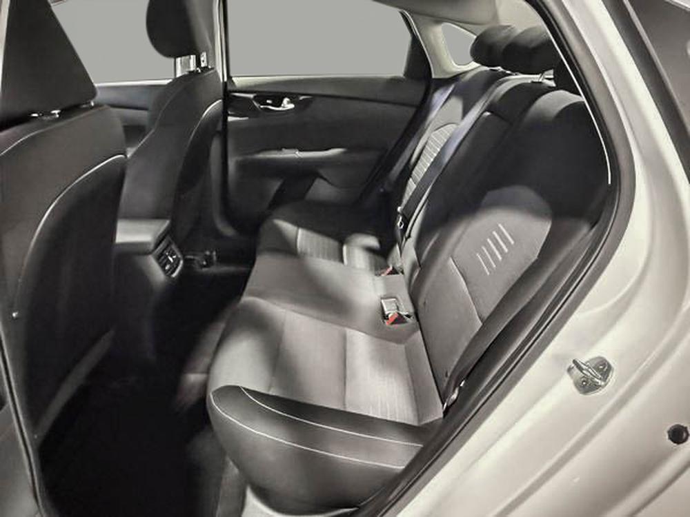 Kia Forte EX 2020 d&rsquo;occasion à vendre - 29