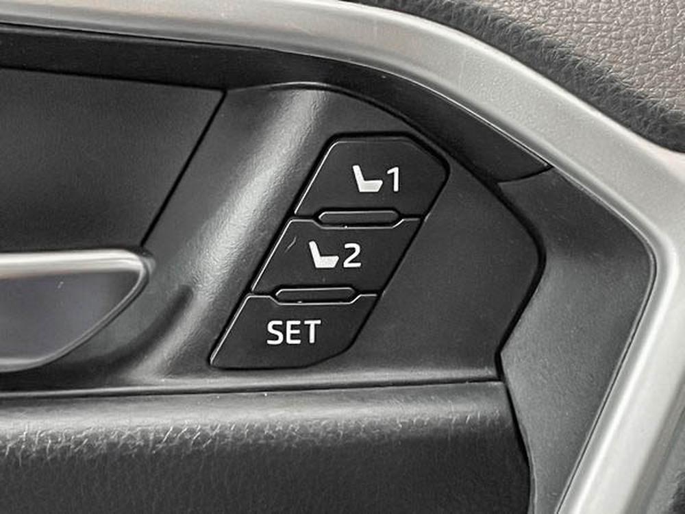 Toyota RAV4 XLE AWD 2019 d&rsquo;occasion à vendre - 16