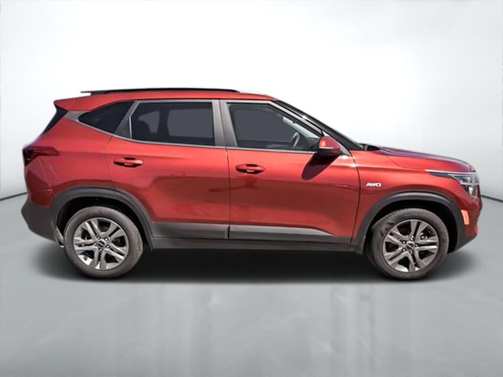 Kia Seltos 2023 Orange usage à vendre Kia Seltos 2023 Orange usage à vendre