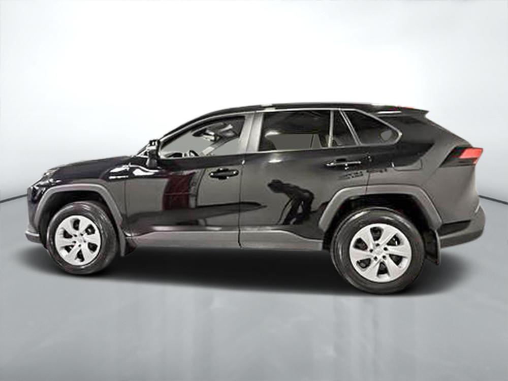 Toyota RAV4 LE 2021 d&rsquo;occasion à vendre - 7