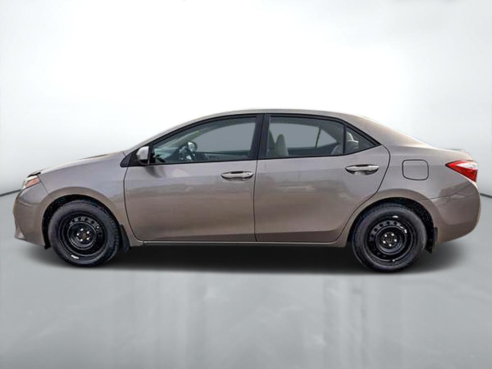 Toyota Corolla CE 2016 d&rsquo;occasion à vendre - 4