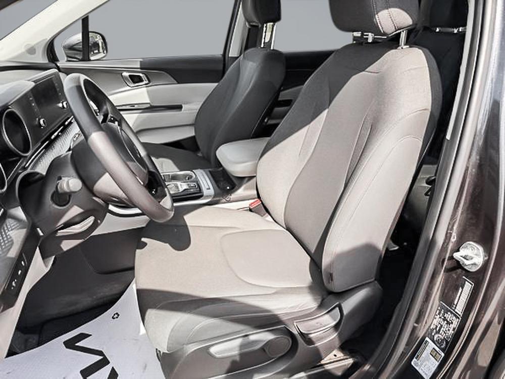 Kia Carnival LX 2022 d&rsquo;occasion à vendre - 17