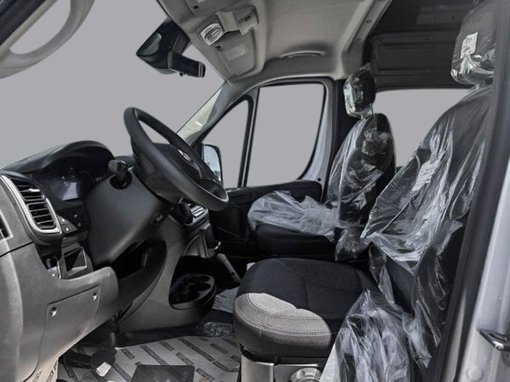 Ram ProMaster fourgonnette utilitaire SLT + 3500 159 po (22H) 2025 d&rsquo;occasion à vendre - 9
